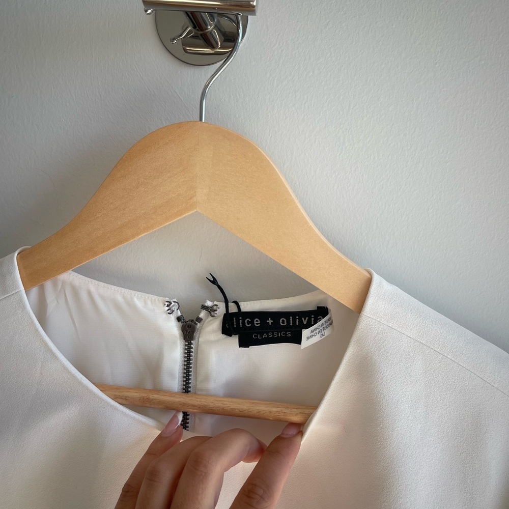 Alice + Olivia Tie White Top - Picture 3 of 6